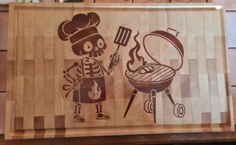 Planche à découper en bois